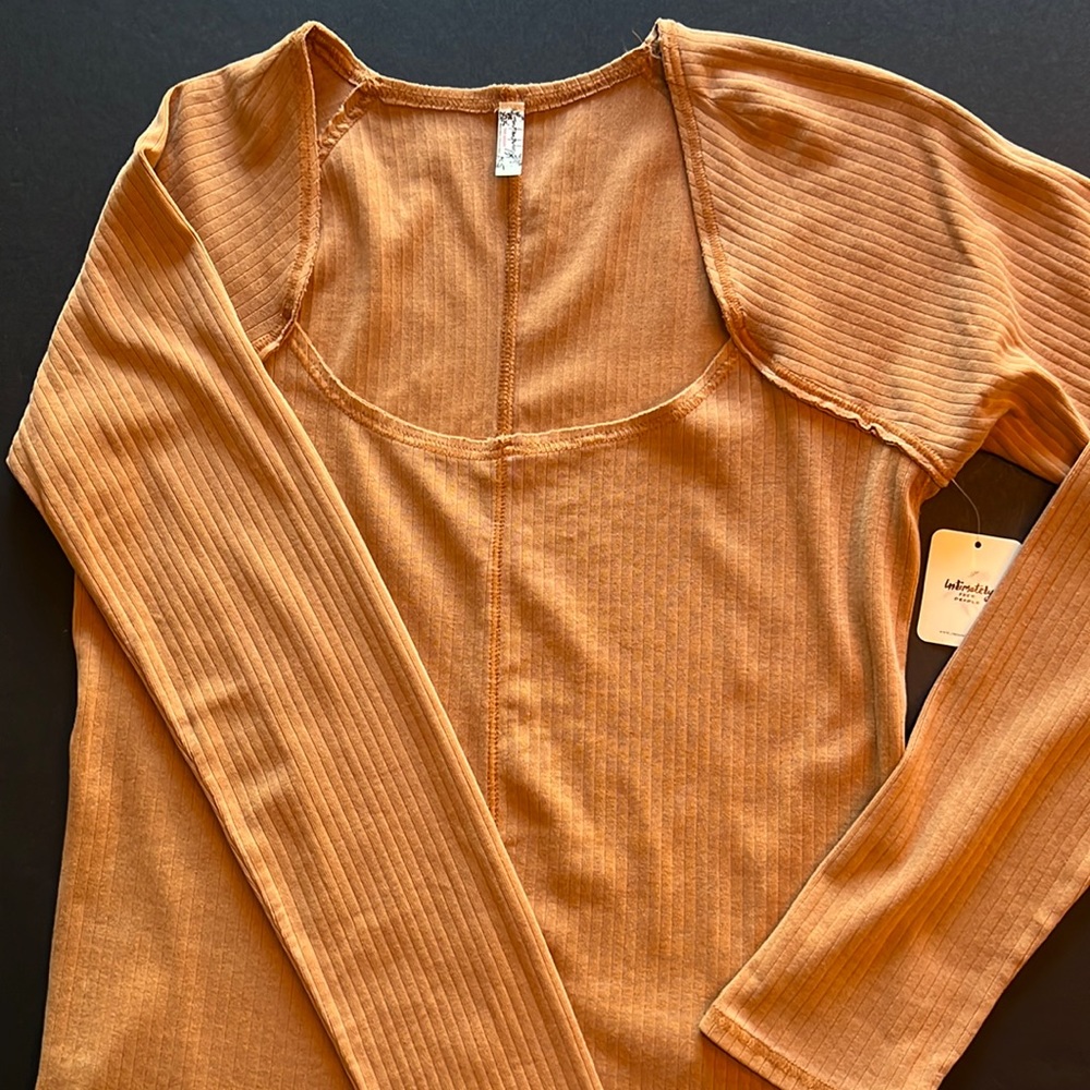 Free People caramel color ribbed cotton jersey scoop neck long sleeve Tee-NWT